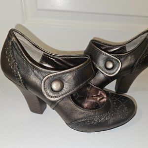 Sofft Padded Bronze Pump
